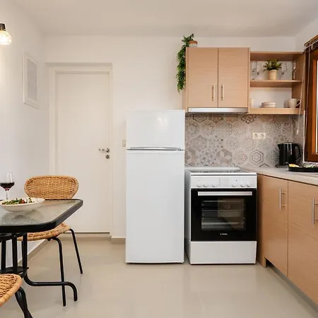 Ξενοδοχείο με διαμερίσματα Naxosair1